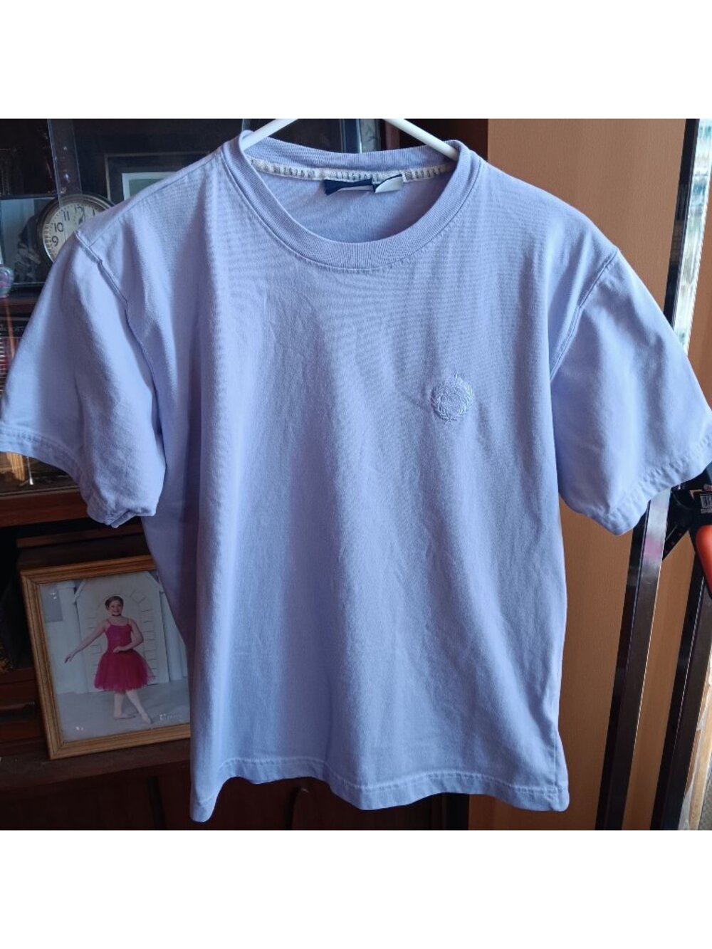 Vintage Medium T-shirt Lizsport Lavender Embroidered Crest 90s Crew Neck